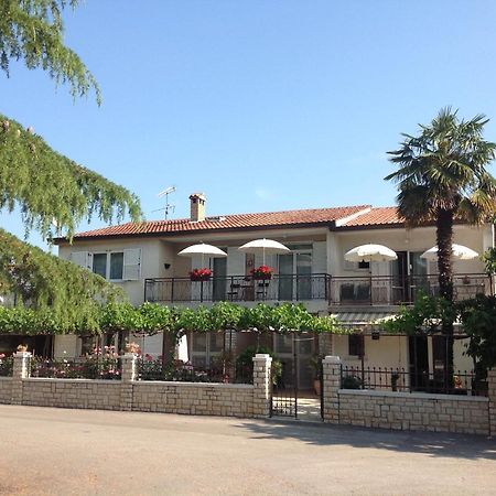 Vila Alma Πόρετς Εξωτερικό φωτογραφία